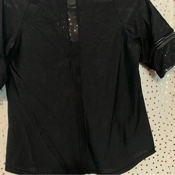 Lululemon Black Mesh Top - Picture 5 of 8
